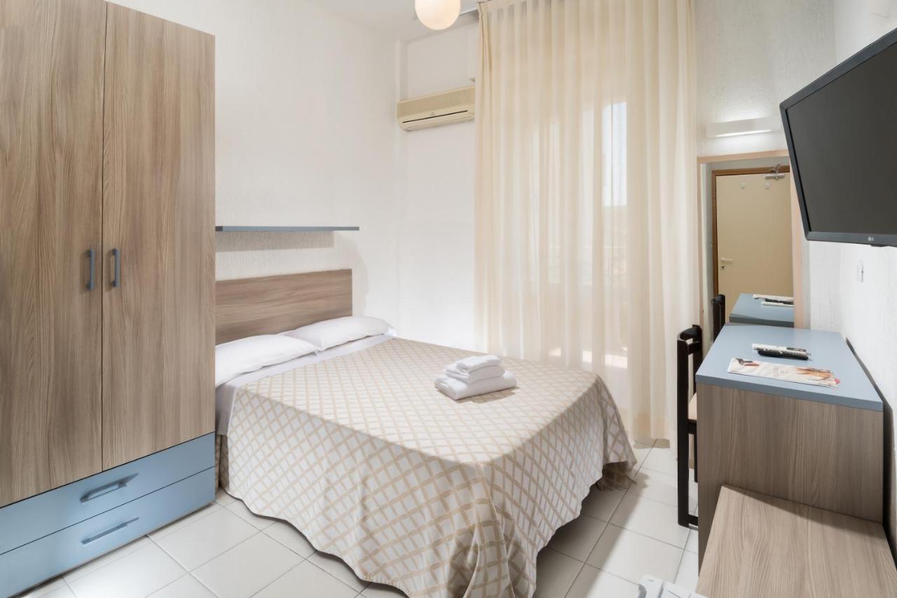 Hotel Continental 卡托利卡 外观 照片